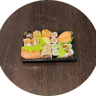u105 - Mix 16 peças de sushi + 6 sashimi