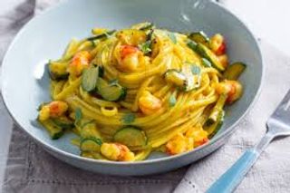 SPAGHETTI CON GAMBERI E ZUCCHINE