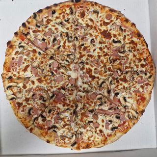 10 Pizza Mama Mia Media