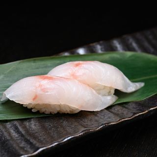 Nigiri ricciola 3 pezzi