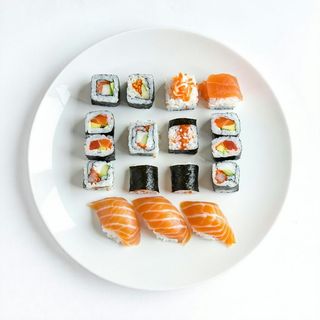 508. Sushi sashimi medio