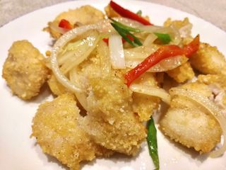 Merluza al estilo Jiaoyan