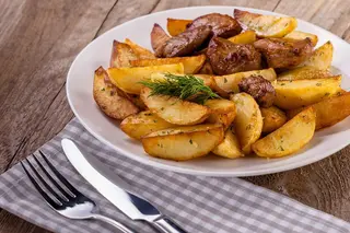 Картофель жареный с мясом