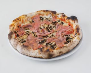 Pizza Prosciutto e Funghi