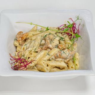 Makaron penne z kurczakiem w sosie kurkowym