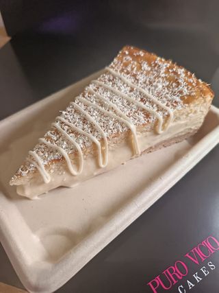 Porción De Queso Y Chocolate Blanco