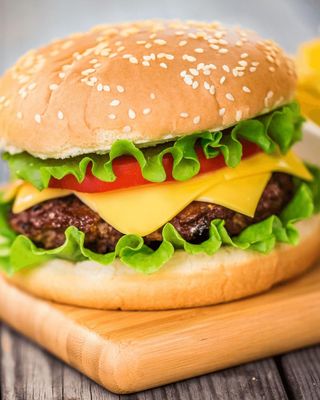 Hambúrguer com Queijo