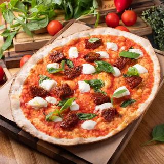 Pizza romană cu brânză de capră