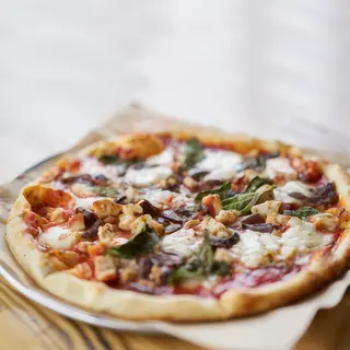 Pizza carbonara de masa madre