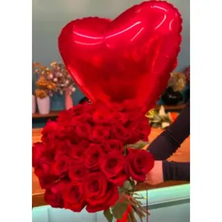 წითელი ვარდები (25ც)გულით