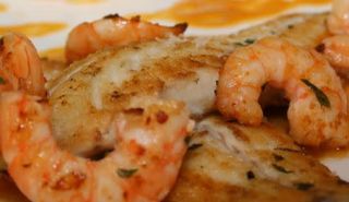 Lomo De Lubina Salvaje Con Habitas Y Gambón