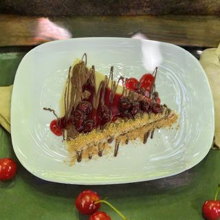 Palačinka sa Nutellom, Plazmom i višnjom