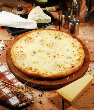 Pizza Quattro Formaggi