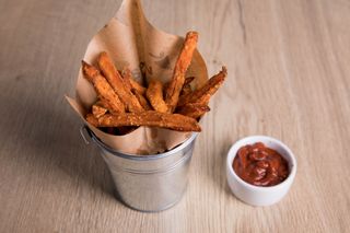 Frytki z batatów duże
