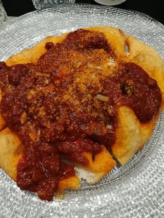 Tris di montanara al ragù toscano