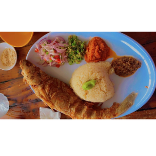 Poisson Grillé + Attiéké