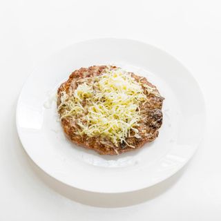 Пълнена плескавица (300г)