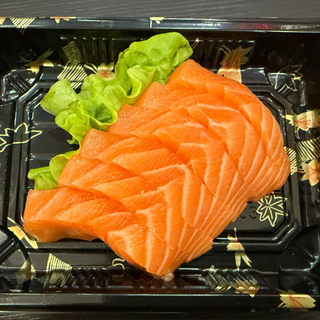 400. Sashimi salmone - 12 pezzi