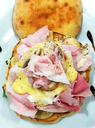 Toma e funghi