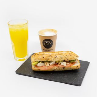 Menú Pollo y Aguacate