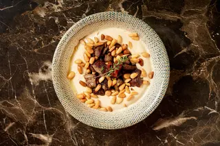Hummus cu carne