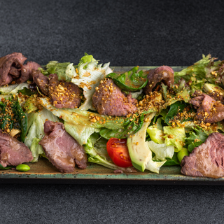 Салат з телятиною (180г)