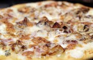 Pizza Carbonara pequeña 29x29cm+ refrescos lata 