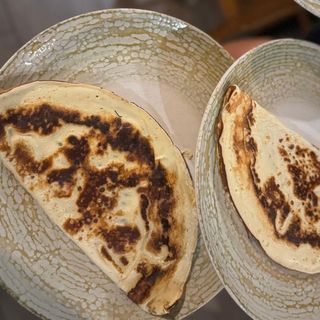 Plăcintă pe lespede