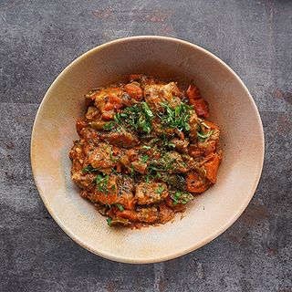 Tocanita de porc cu castraveti murati