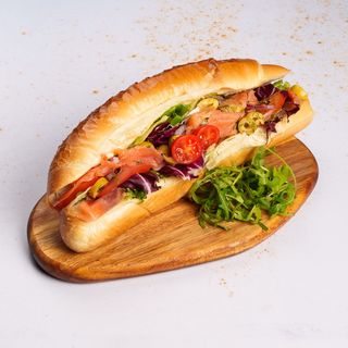 Sendvič sa dimljenim lososom