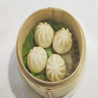 Empanadilla Frita Rellenas De Carne De Cerdo Y Verdura