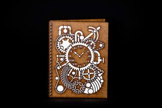 Agenda A5 din lemn cu mecanism de ceas