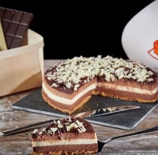 Tarta De Tres Chocolates 