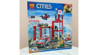 Лего City пожарная станция 533 деталей