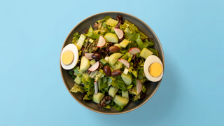 Зелена салата с яйце (350г)