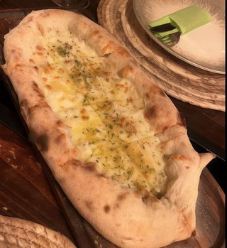 Focaccia queso y ajo