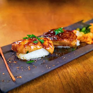 nigiri foie gras  (2 pzs.)