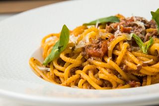 Penne Bolonjeze