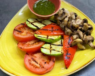 Овочі гриль (200/50г)