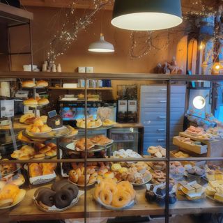 Financiers de almendra y crema de chocolate con avellanas