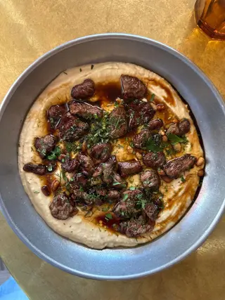 Hummus Clásico Con Solomillo