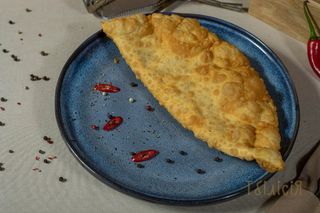 Чебуреки з баранини