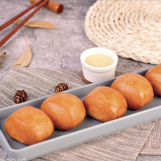 A01-858 Zlatni mantou hleb