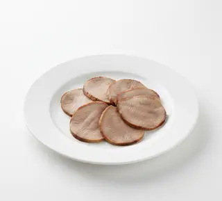 Язик з білим соусом (100/10г)