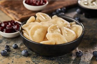 Вареники з солодким сиром (240/20г)