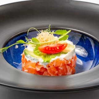 175. Tartare salmon e avo 