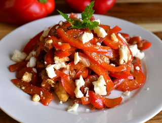 Ensalada De Pimientos Con Ventresca 