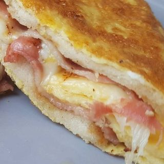 Sándwich Mixto Con Bacon