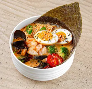 Tomramen soup