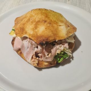 Puccia Porchetta